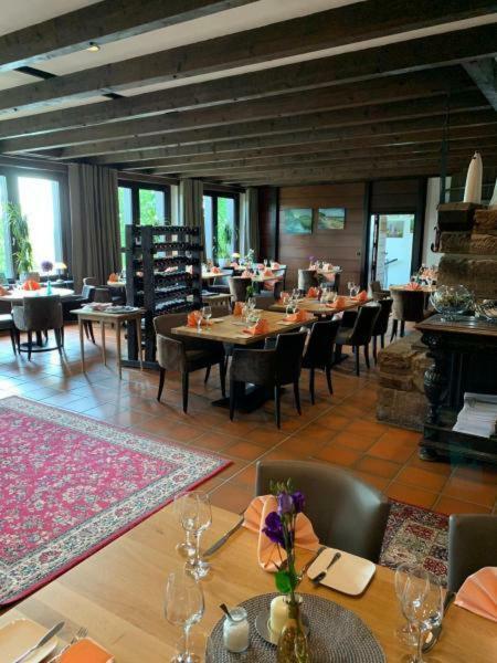 Burg 4*